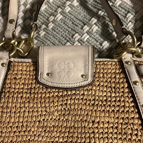 Women’s Coach shoulder bag - Picture 8 of 10